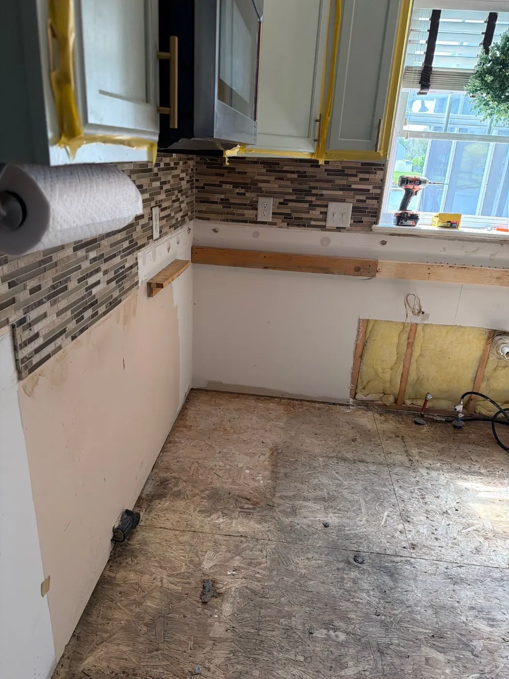 Containment setup for mold remediation in Heron Hill home